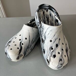 Crocs classic black and white marbled clogs men's size 8 women's size 10 unisex